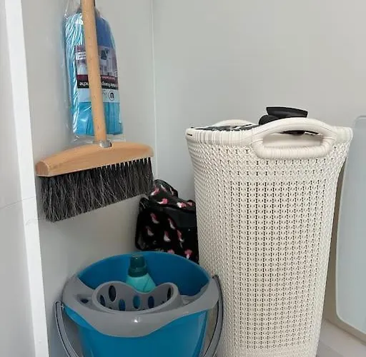 Et Soleil Avec Terrasse, En Centre-ville, Parking Semesterbostad