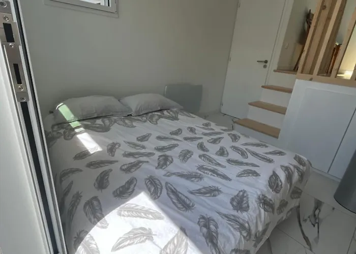 Et Soleil Avec Terrasse, En Centre-ville, Parking