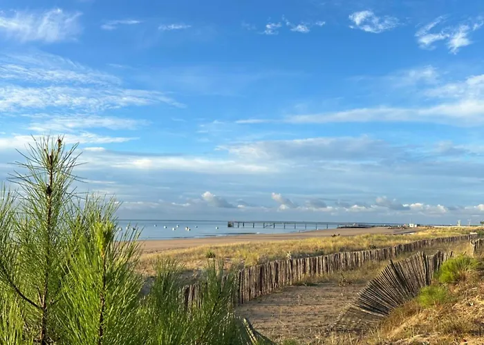 Et Soleil Avec Terrasse, En Centre-ville, Parking *